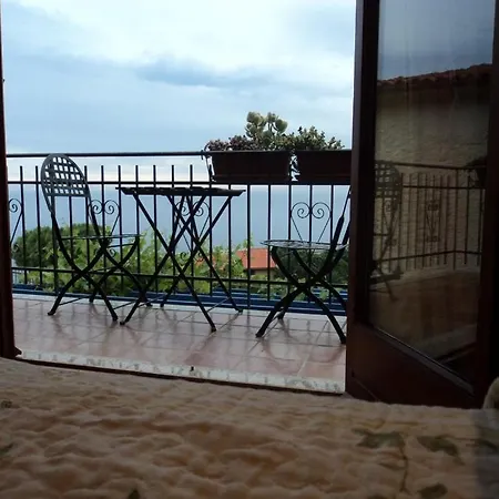 לינה וארוחת בוקר La Mimosa Del Golfo