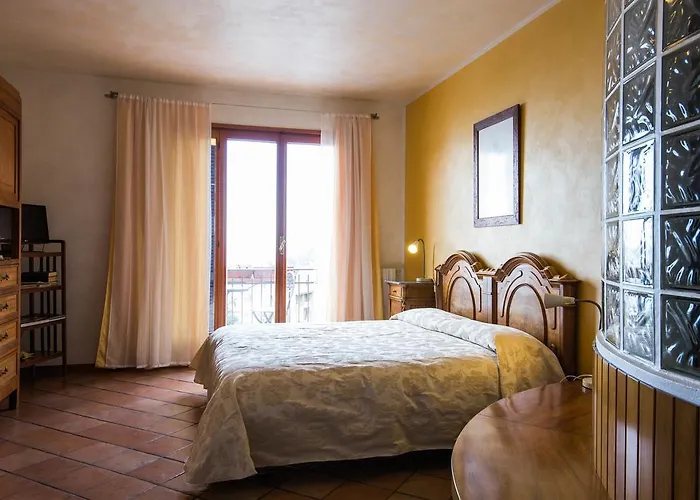 Bed & Breakfast La Mimosa Del Golfo 3*